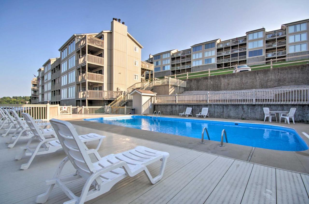 Lakefront Osage Beach Condo With Community Pool Extérieur photo